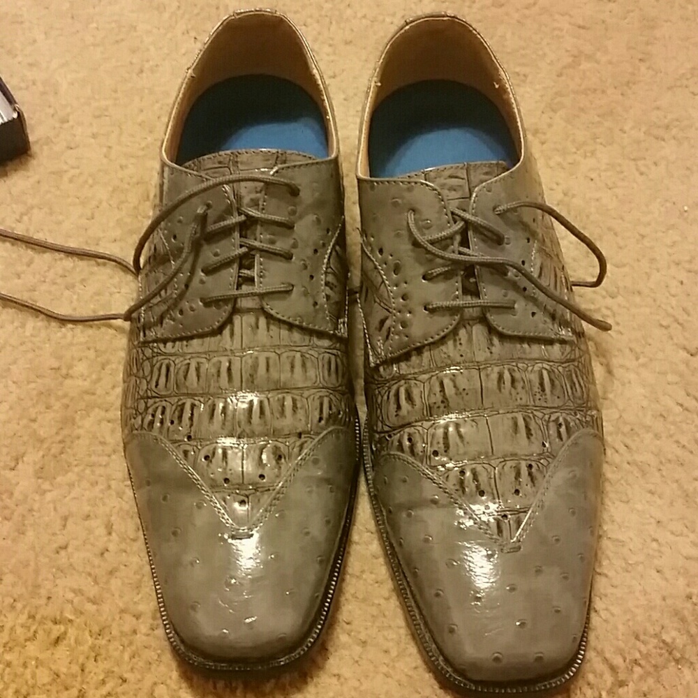 Men's dress shoes